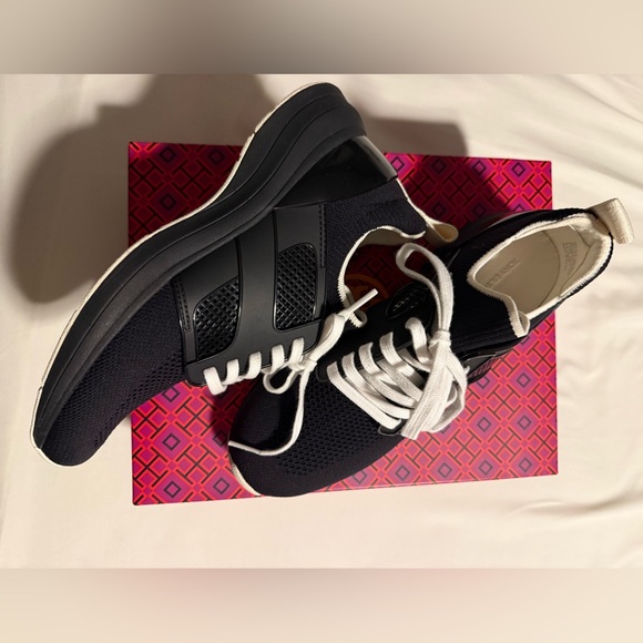Tory Burch Women's Sneakers BRAND NEW - Picture 2 of 7